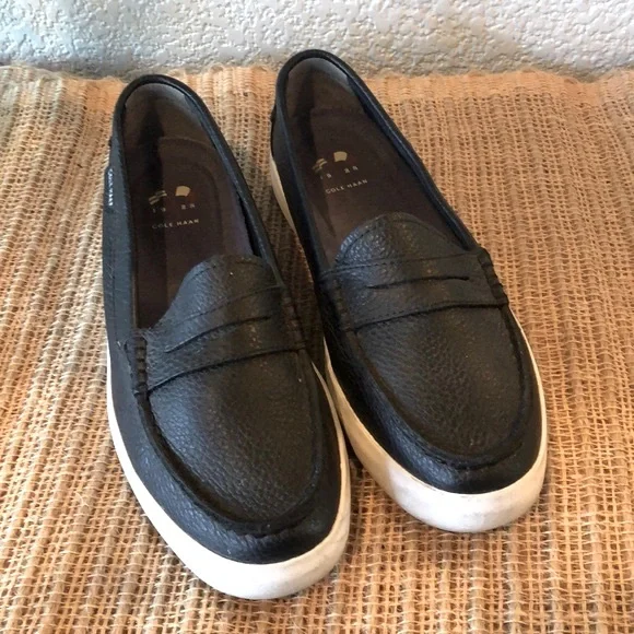 Cole Haan | Shoes | Cole Haan Black Pebbled Leather Penny  display picture 2